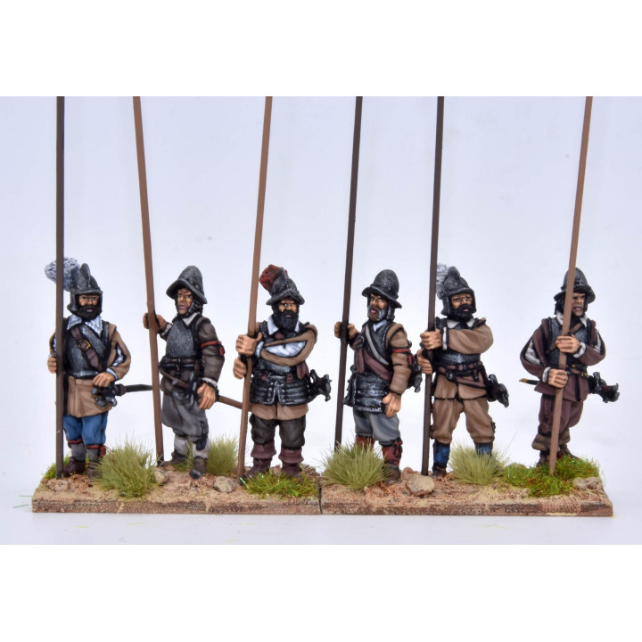 Armoured pikemen standing