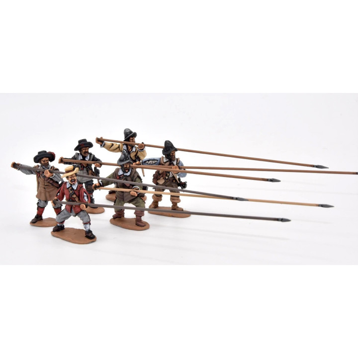 Armoured pikemen attacking