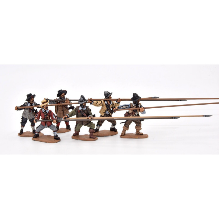 Armoured pikemen attacking