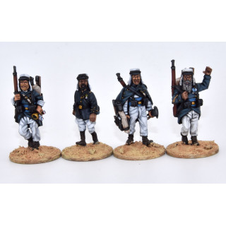 Grupo de mando avanzando, orden de marcha (mochilas)