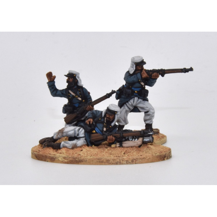 Légionnaires skirmishing, light field equipment