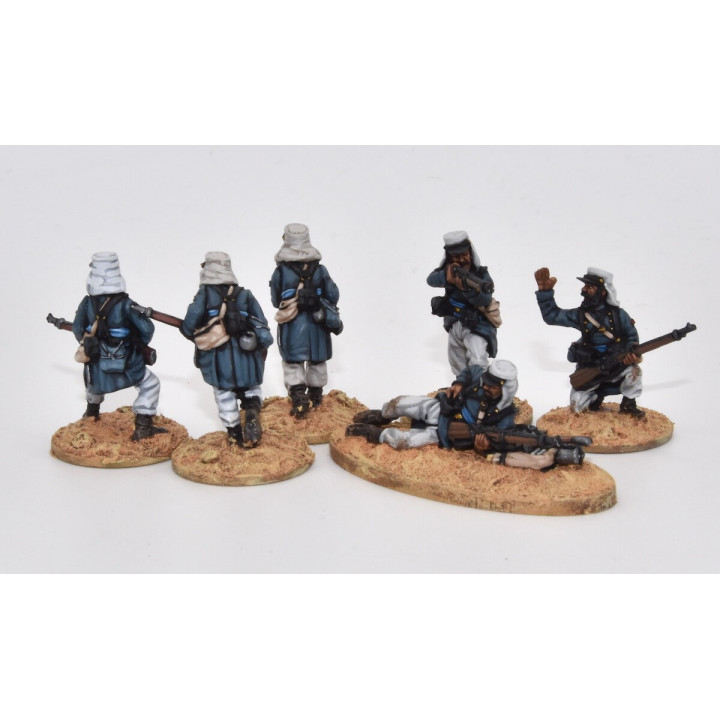 Légionnaires skirmishing, light field equipment