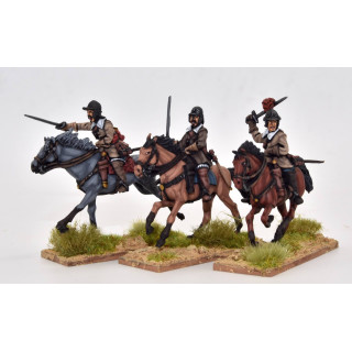 Caballería cargando con espada, búfala y casco