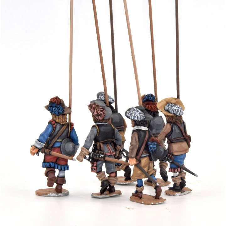 Armoured pikemen marching, soft hats  (pikes not included)